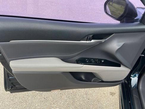 Used 2018 Toyota Camry XSE FWD image 24
