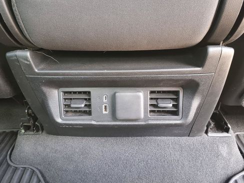 Used 2025 Chevrolet Silverado 2500 LT w/ Convenience Package AWD/4WD image 15