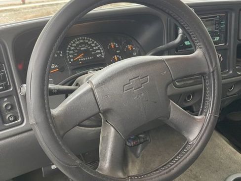 Used 2006 Chevrolet Silverado 1500 LT w/ Light Duty Power Package image 11