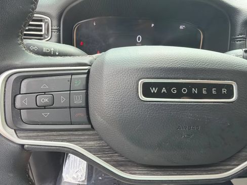 Used 2023 Jeep Wagoneer L Series II AWD/4WD image 34