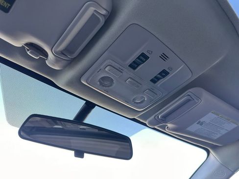 Used 2015 Toyota RAV4 XLE image 23