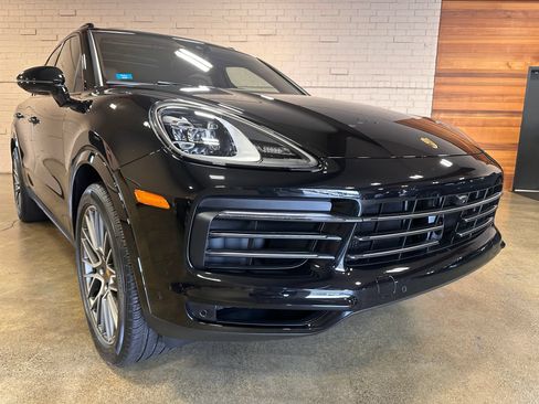 Used 2023 Porsche Cayenne Platinum Edition AWD/4WD image 55
