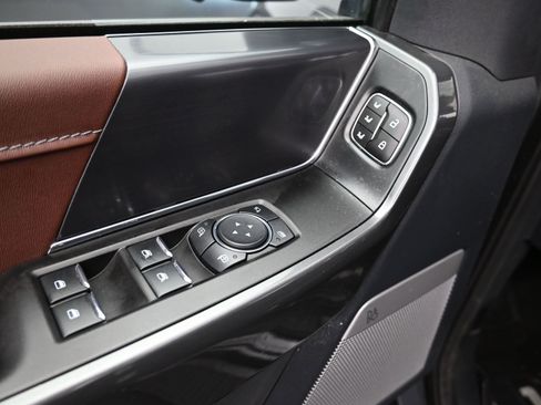 Used 2023 Ford F150 Lariat w/ Equipment Group 502A High image 6