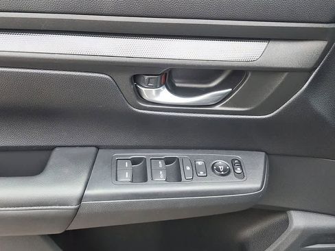 Used 2025 Honda CR-V EX image 10