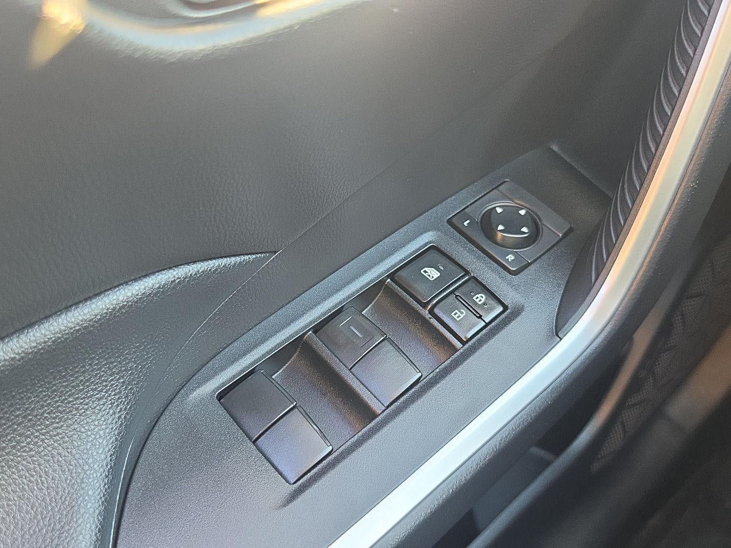 Used 2020 Toyota RAV4 XLE w/ Convenience Package AWD/4WD image 32