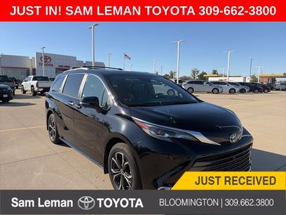Used 2025 Toyota Sienna Platinum