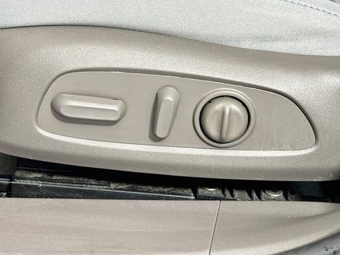 Used 2023 Chevrolet Malibu LT FWD image 13