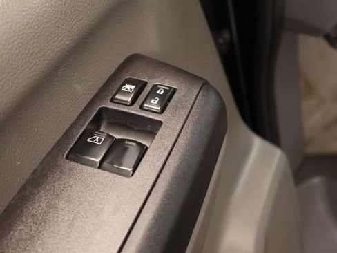 Used 2017 Nissan NV 3500 SL image 11
