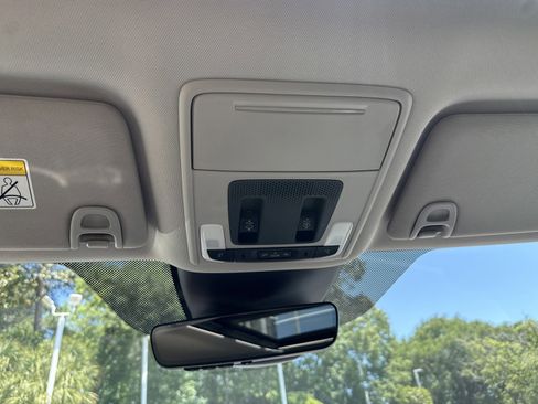 Used 2023 Honda Pilot Elite image 23