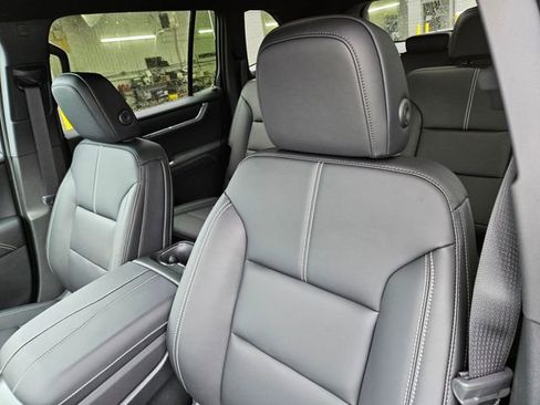 New 2026 GMC Acadia Elevation w/ Elevation Premium Package AWD/4WD image 19