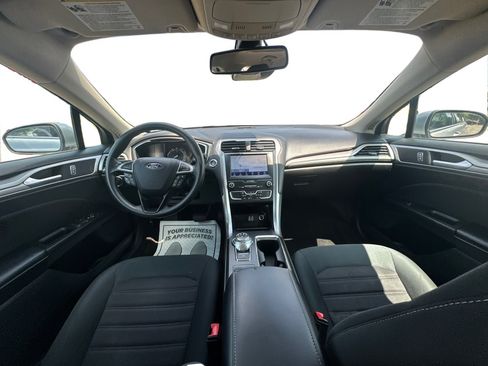Used 2020 Ford Fusion SE FWD image 41