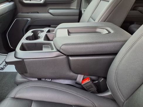 Used 2025 GMC Sierra 1500 SLT AWD/4WD image 60