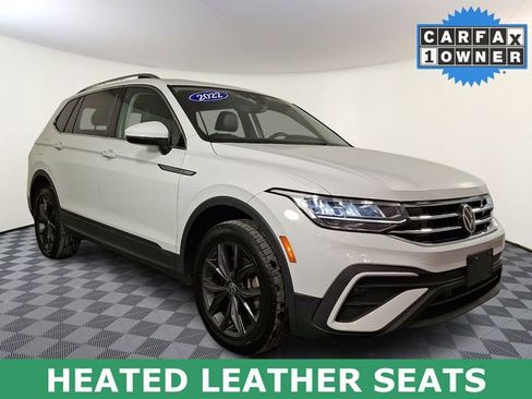 Used 2022 Volkswagen Tiguan SE image 1