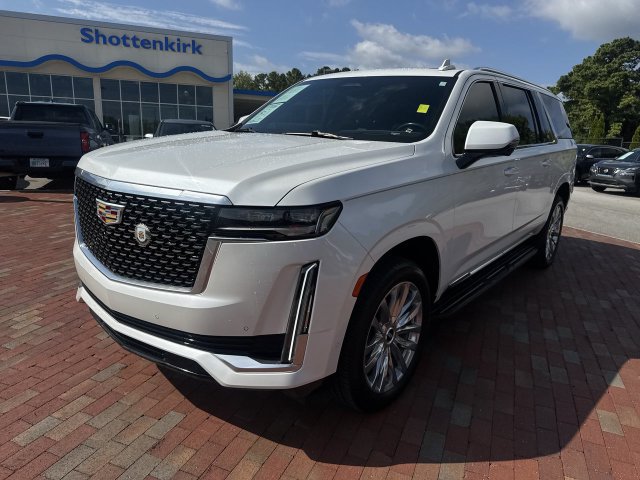 Used 2024 Cadillac Escalade ESV Premium Luxury RWD image 32