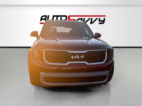 Used 2024 Kia Telluride EX image 2