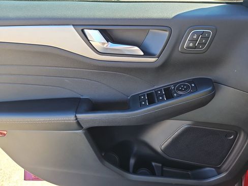 Used 2022 Ford Escape SEL w/ Technology Package image 22