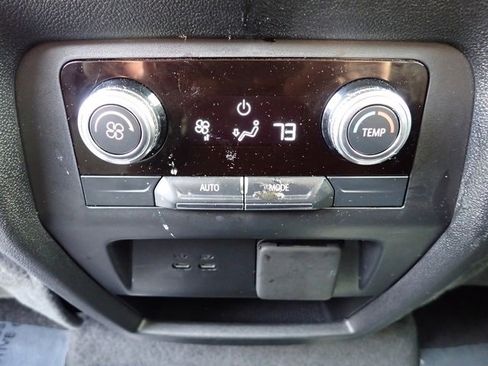 Used 2024 GMC Acadia Elevation image 16