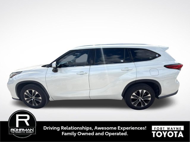 Used 2020 Toyota Highlander XLE FWD image 1