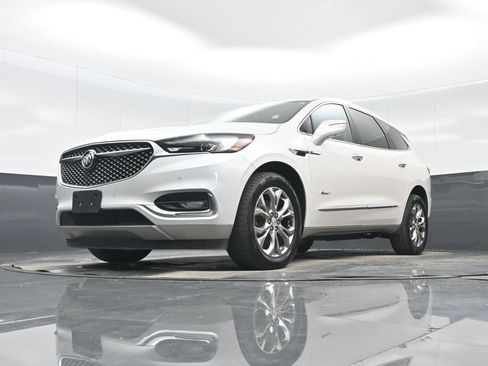 Used 2019 Buick Enclave Avenir w/ Avenir Technology Package AWD/4WD image 25