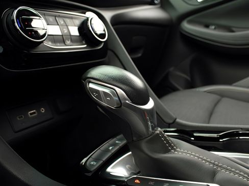 Used 2023 Buick Encore GX Select image 29