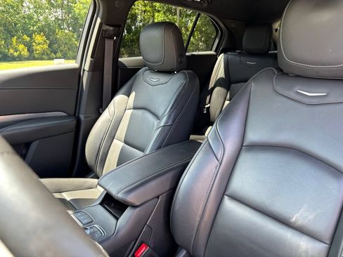 Used 2025 Cadillac XT4 Premium Luxury FWD image 15