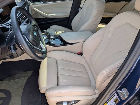 Used 2022 BMW 530i xDrive w/ Convenience Package AWD/4WD image 17