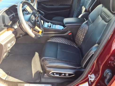 Used 2024 Jeep Grand Cherokee Summit AWD/4WD image 7