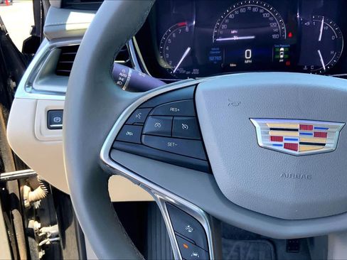 Used 2017 Cadillac XT5 Premium Luxury FWD image 24