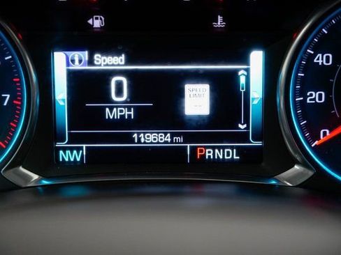 Used 2018 Chevrolet Traverse LT w/ LPO, Black Accent Package image 35