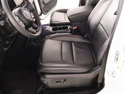 Used 2024 Jeep Wrangler Unlimited Rubicon image 12