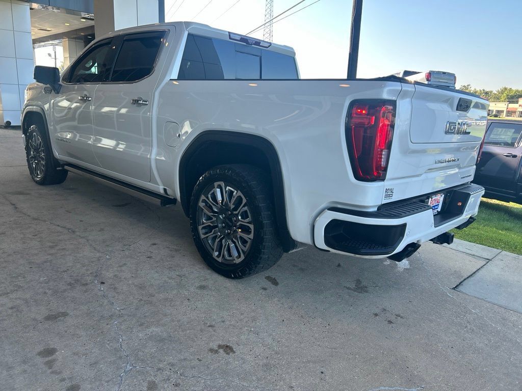 Used 2023 GMC Sierra 1500 Denali Ultimate AWD/4WD image 5