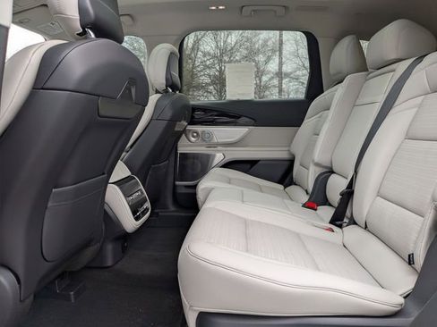 New 2026 Lincoln Nautilus Reserve image 14