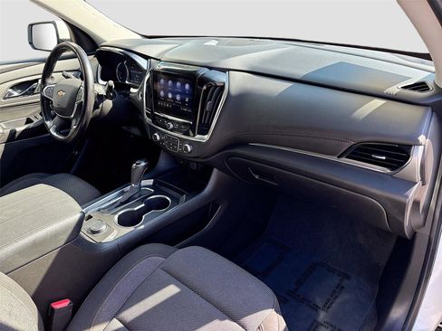Used 2020 Chevrolet Traverse LT w/ Driver Confidence II Package image 34
