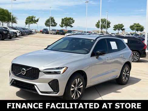Certified 2025 Volvo XC60 B5 Core AWD/4WD image 3