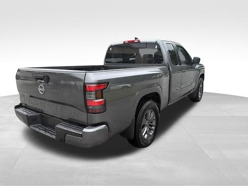Used 2025 Nissan Frontier SV RWD image 4
