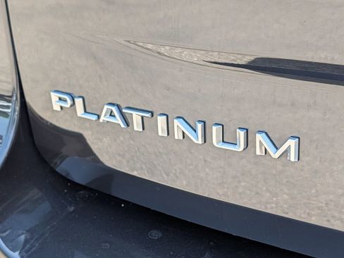 Used 2025 Ford Expedition Platinum AWD/4WD image 12