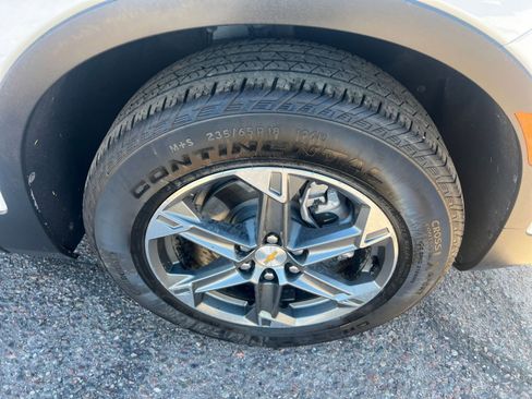 Used 2025 Chevrolet Blazer LT image 30