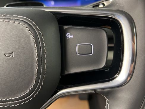 New 2026 Lincoln Navigator L Premier AWD/4WD image 19