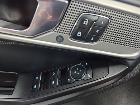 Used 2020 Ford Explorer Limited image 20