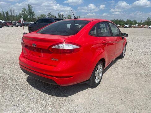 Used 2015 Ford Fiesta SE FWD image 2
