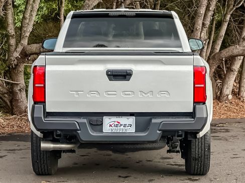 Used 2024 Toyota Tacoma SR RWD image 4