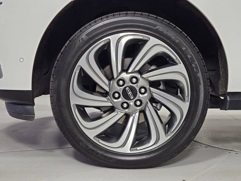 Used 2022 Lincoln Navigator Reserve image 5