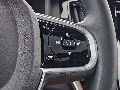 Used 2023 Volvo S60 B5 Plus w/ Climate Package image 23