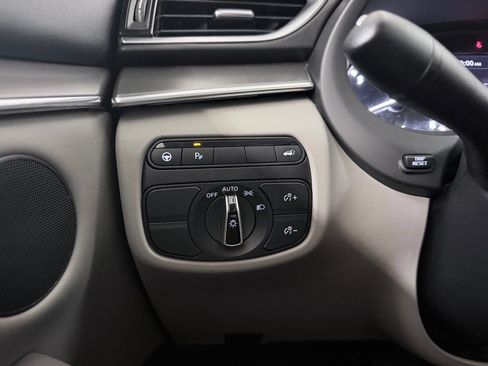 Certified 2023 INFINITI QX50 Luxe FWD image 23
