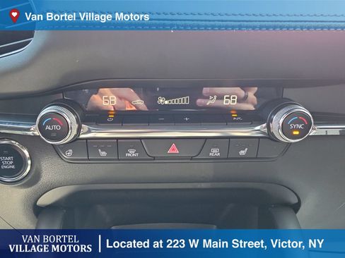 Used 2021 MAZDA MAZDA3 Hatchback w/Premium Plus Pkg AWD/4WD image 23