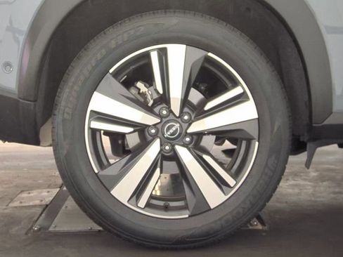 Used 2023 Nissan Rogue Platinum image 12