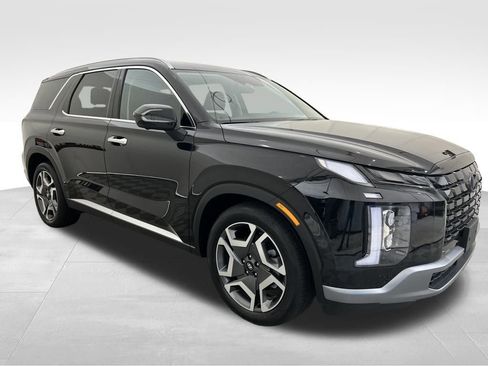Certified 2025 Hyundai Palisade SEL image 17