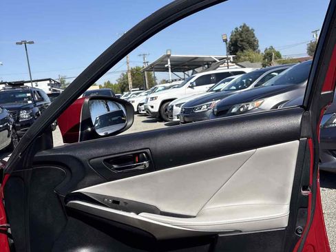 Used 2015 Lexus IS 250 RWD image 13