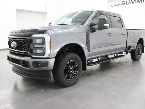 Used 2023 Ford F250 XLT w/ XLT Premium Package AWD/4WD image 7