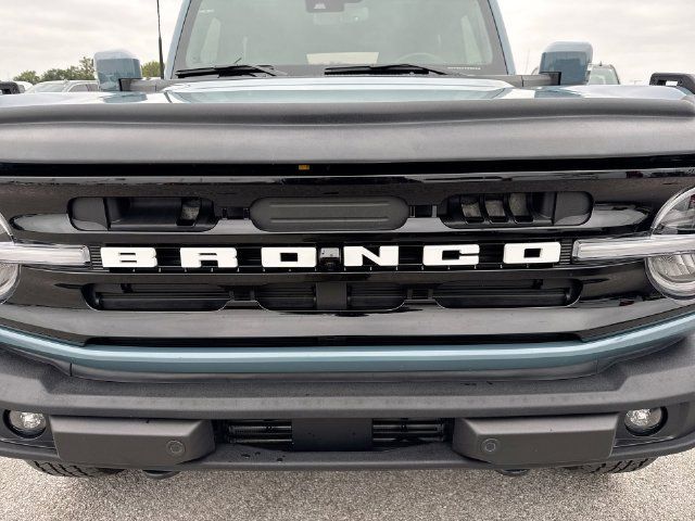 Used 2022 Ford Bronco Outer Banks AWD/4WD image 32